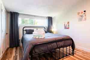 featured image of 6014 Carr Cir #5