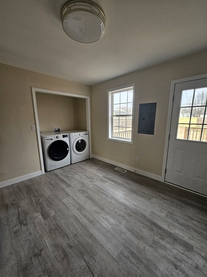 507 E Water St #NA - Photo 7 of 10