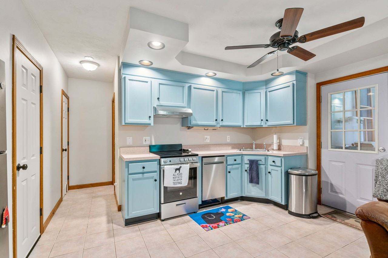 59 Lincoln St #NA - Photo 3 of 42