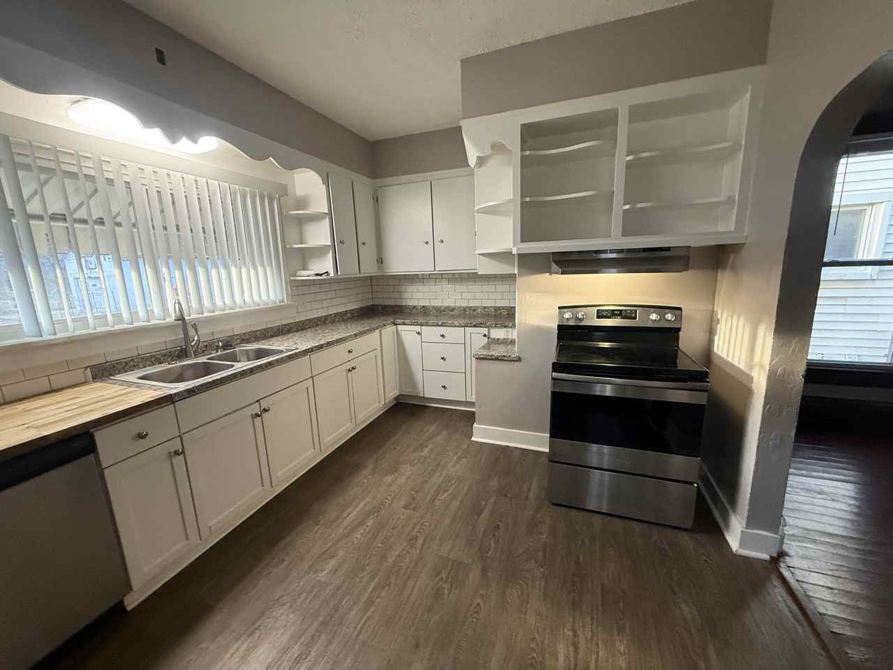 429 Maple Ave #NA - Photo 6 of 22