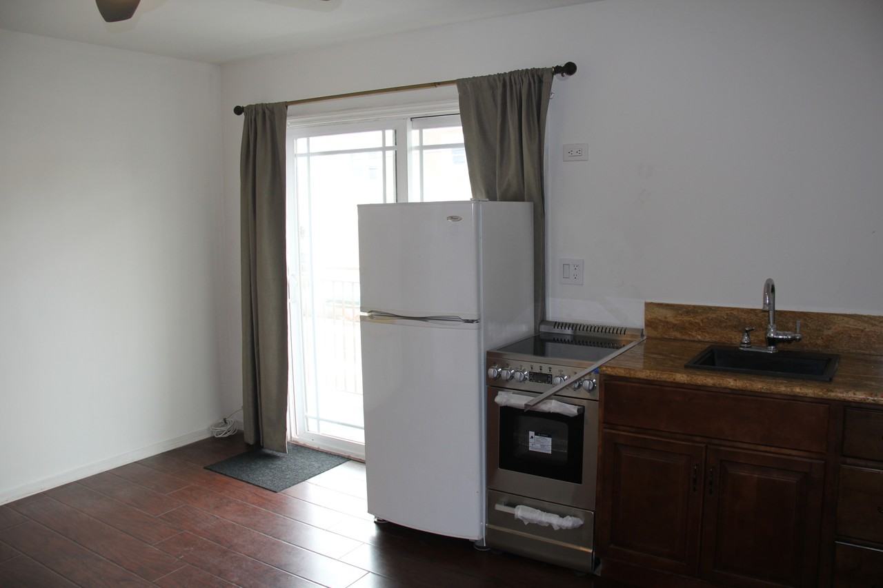 2010 Pacific Ave #4STUDIO - Photo 3 of 22