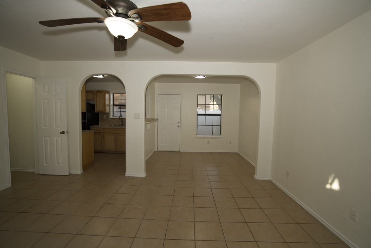 746 Sonesta Dr #D - Photo 2 of 18