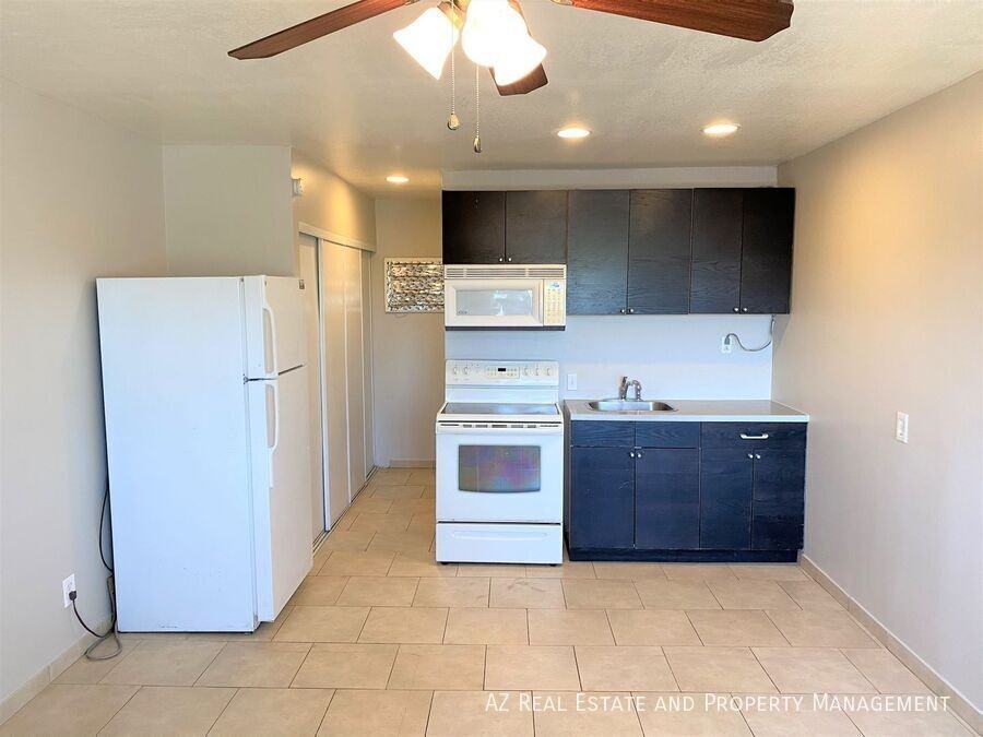 909 E Roosevelt St #6 - Photo 3 of 8