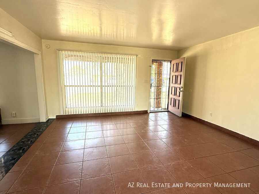 8931 W Monterosa St - Photo 4 of 32