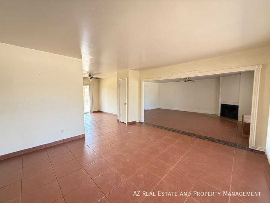 8931 W Monterosa St - Photo 6 of 32