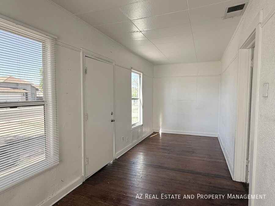 3809 N 9th Pl - Photo 3 of 32