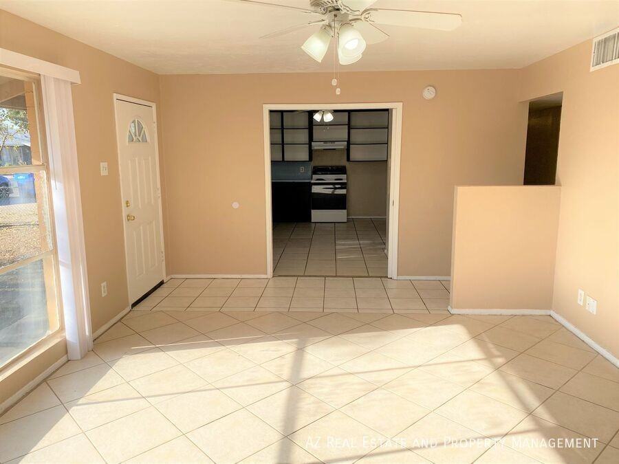 3134 W Pierson St - Photo 4 of 24