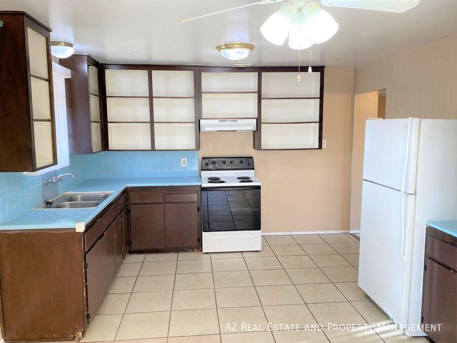 3134 W Pierson St - Photo 6 of 24