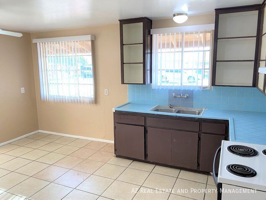 3134 W Pierson St - Photo 7 of 24