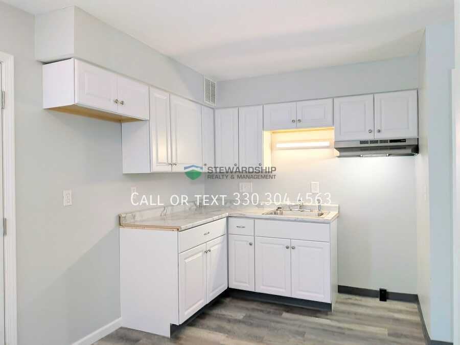 234 Engadine Ct Sw Apt B5 - Photo 4 of 21