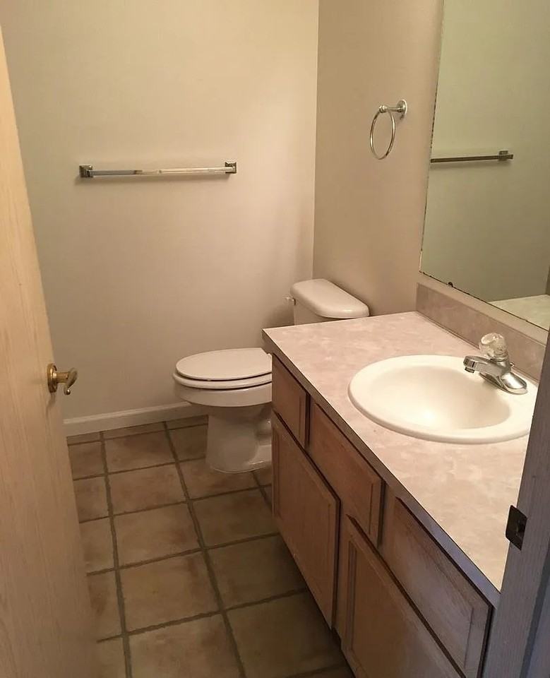 2731 176th St Ne #1 - Photo 7 of 11