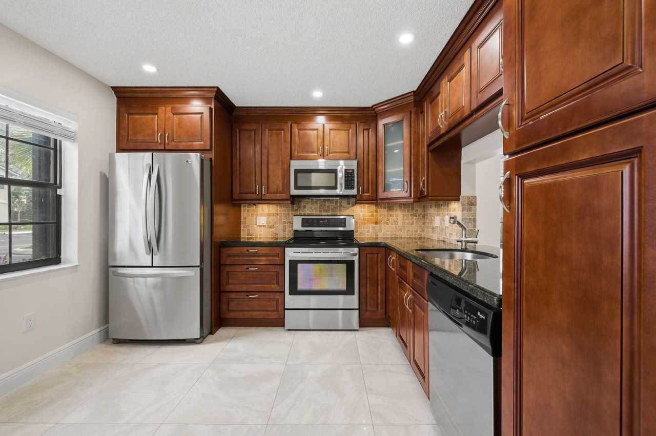 454 Westree Ln #454 - Photo 5 of 21