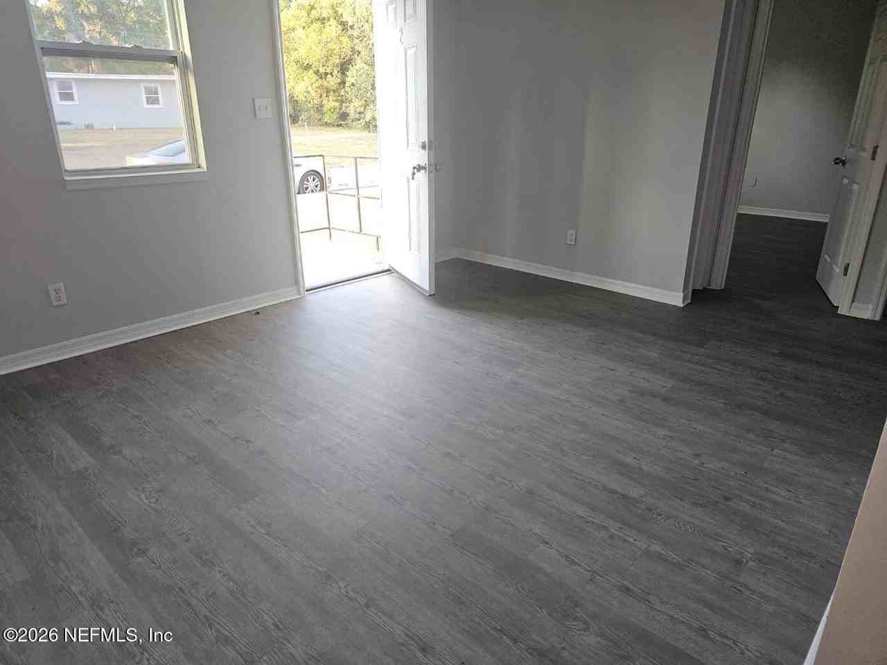 5533 Huwood Ave #5533-2 - Photo 6 of 6