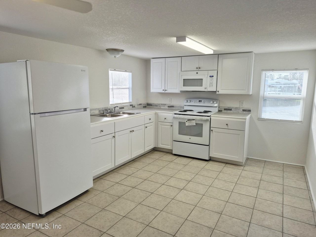 126 Cypress St #126 - Photo 2 of 11