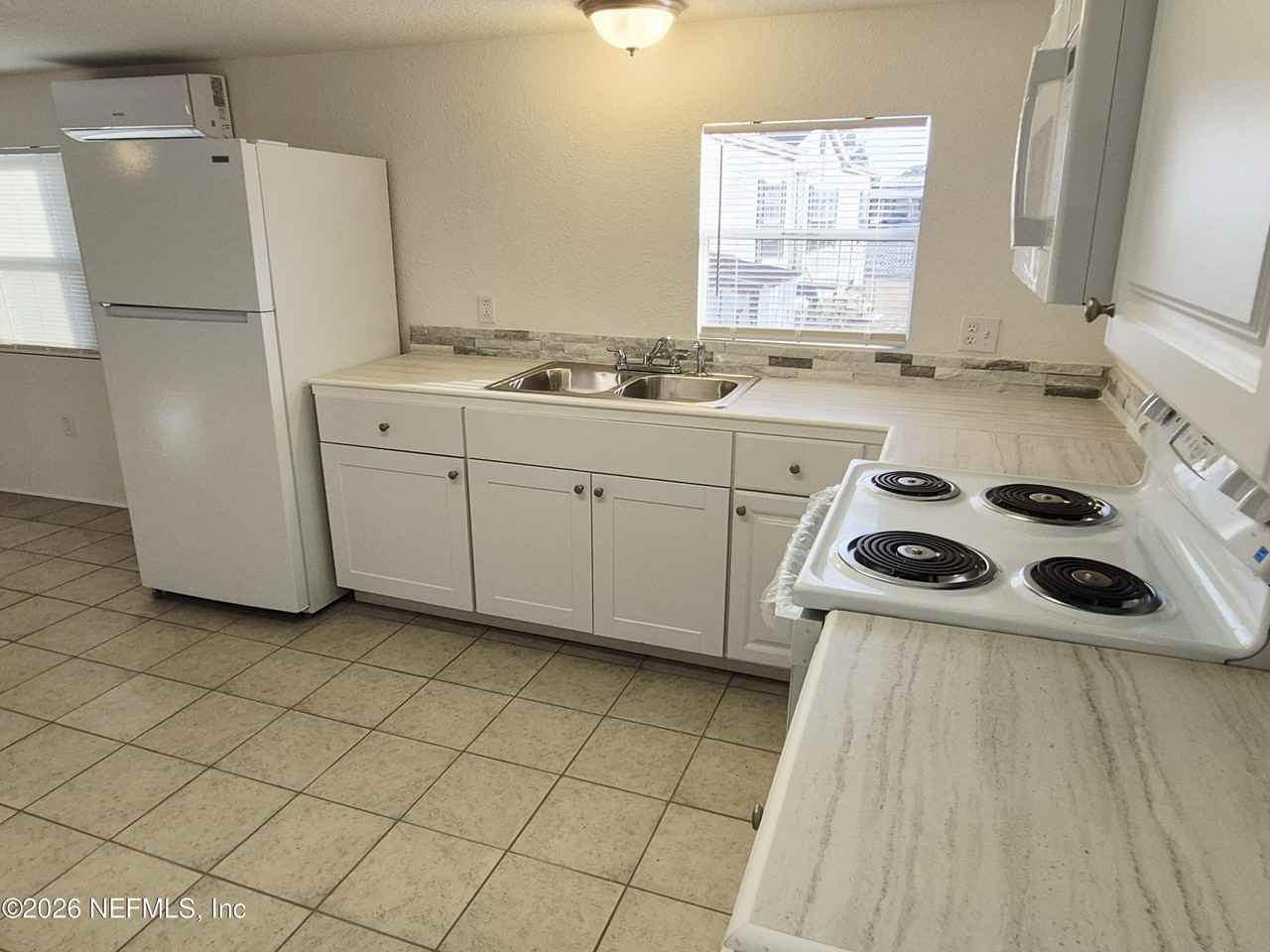 126 Cypress St #126 - Photo 3 of 11