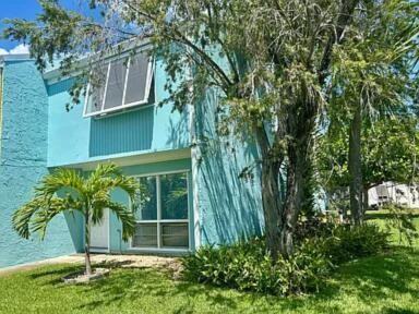 802 Shorewinds Dr #802C - Photo 3 of 9