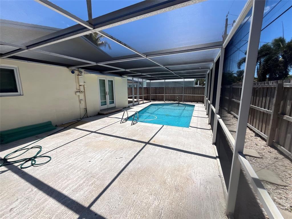 837 Nw 9th Ave #837 - Photo 3 of 39