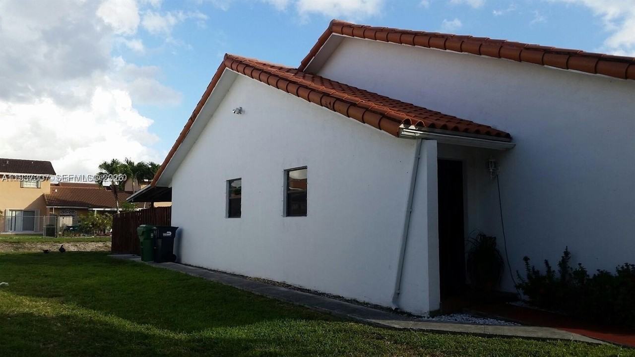 13516 Sw 59th Ln #13516 - Photo 4 of 20