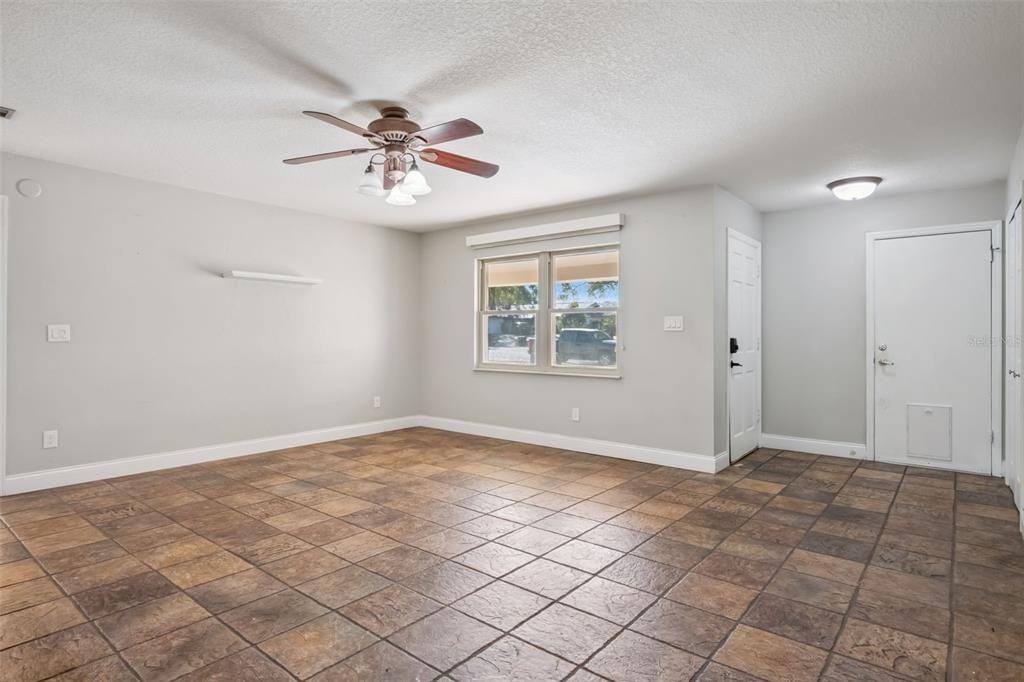 111 Pineapple Ct #111 - Photo 2 of 20