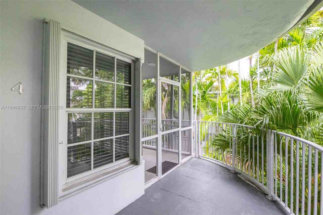 1125 99th St #1125-12 - Photo 4 of 30