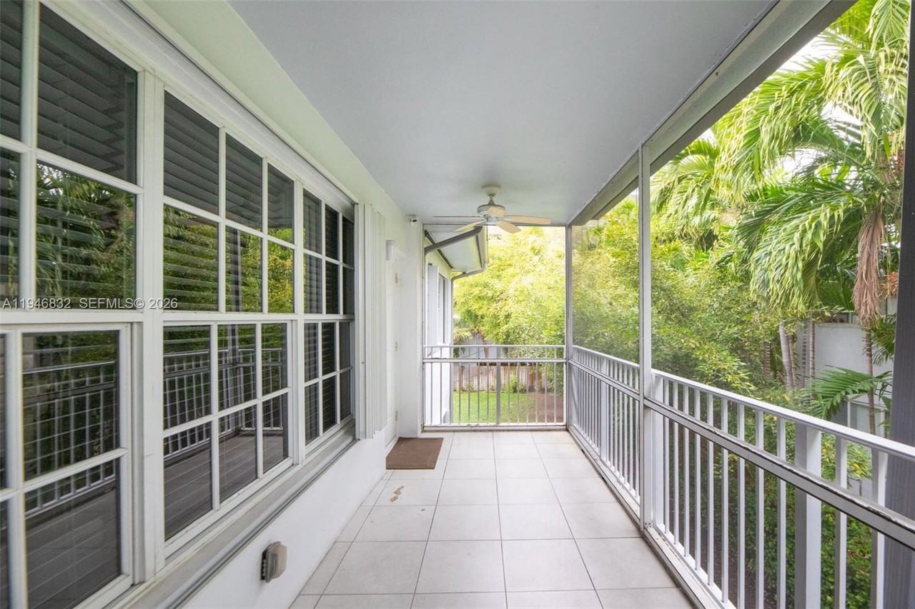 1125 99th St #1125-12 - Photo 5 of 30