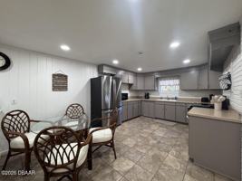 featured image of 607 Herbert St #607