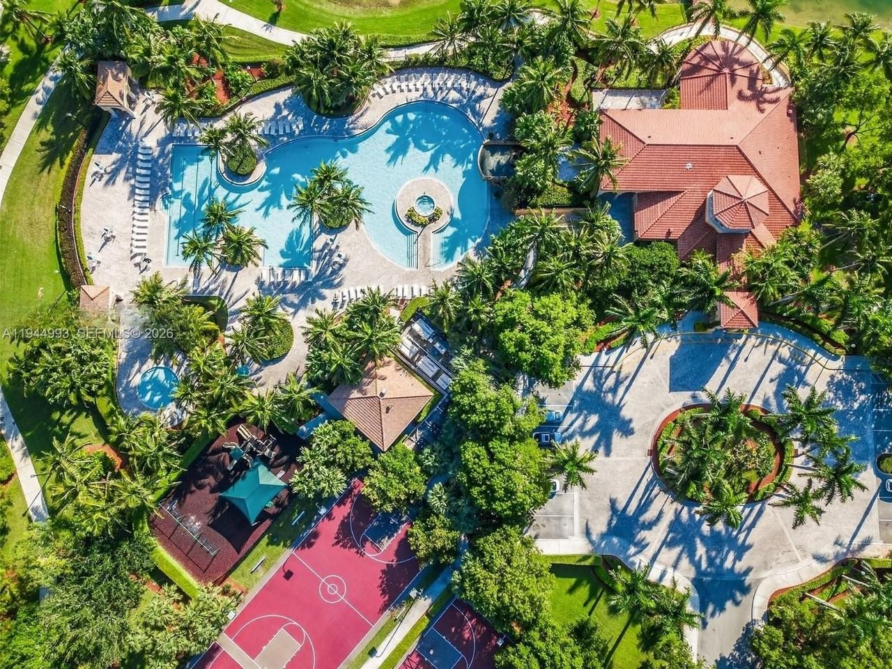 Vizcaya #15687 - Photo 5 of 24