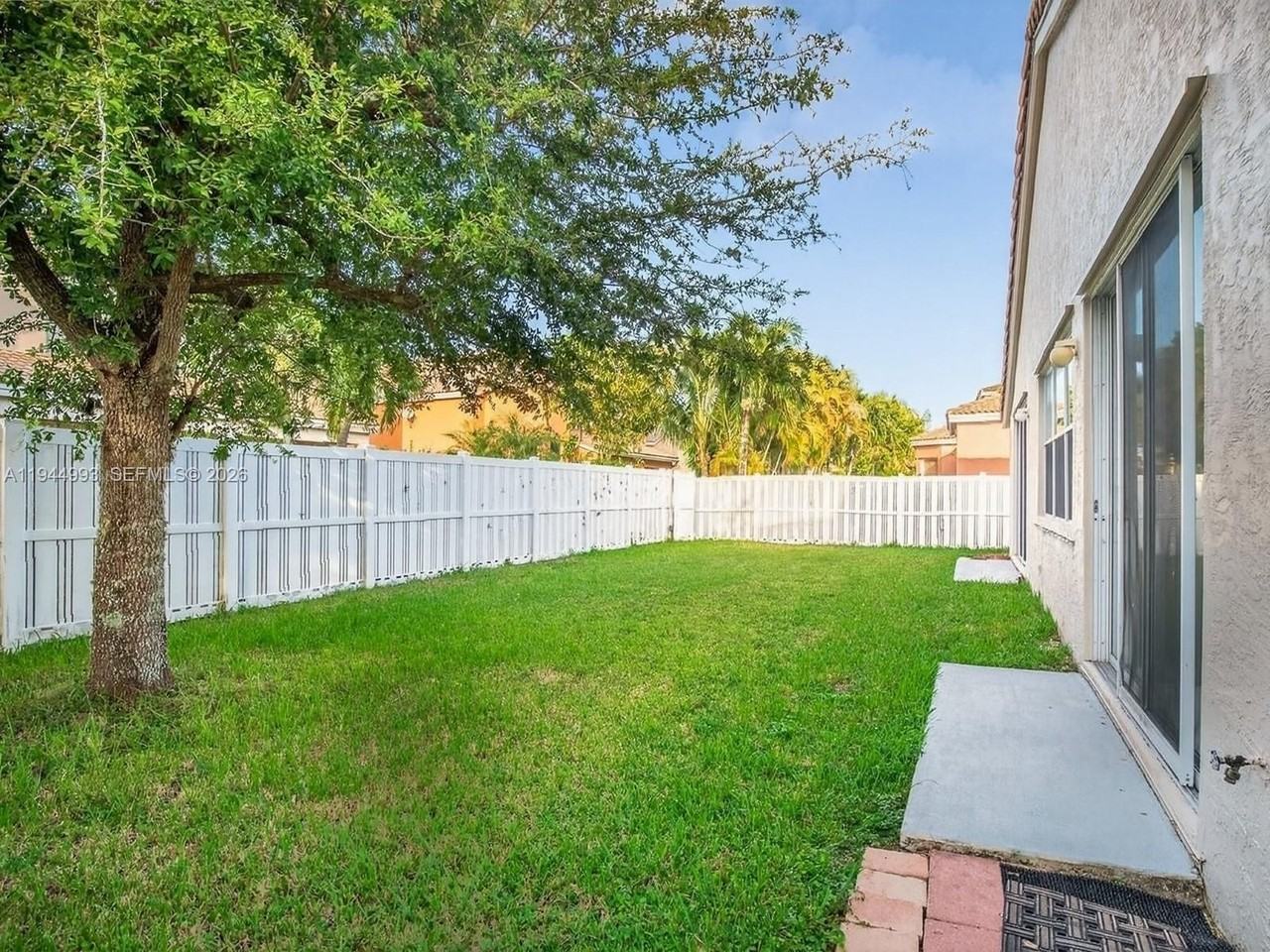 Vizcaya #15687 - Photo 7 of 24