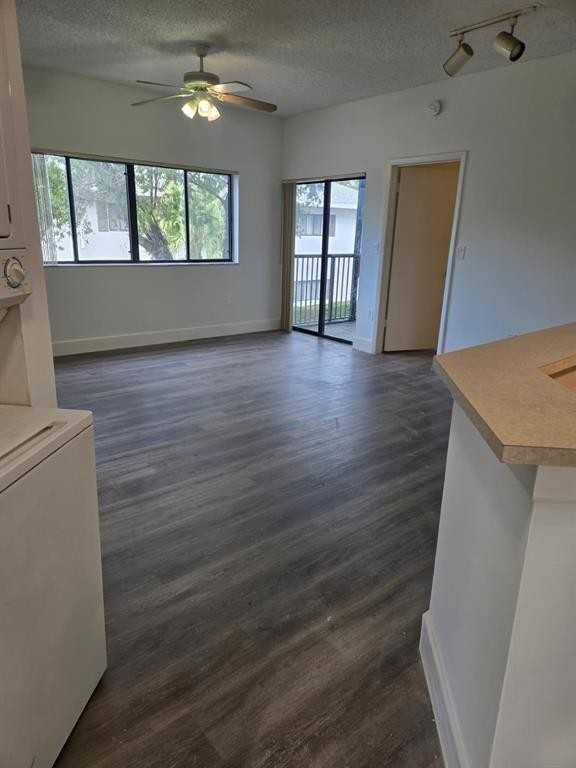 2445 Sw 18th Ter #2445-709 - Photo 5 of 33