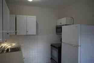 43 Sw 11th St #43W - Photo 1 of 1