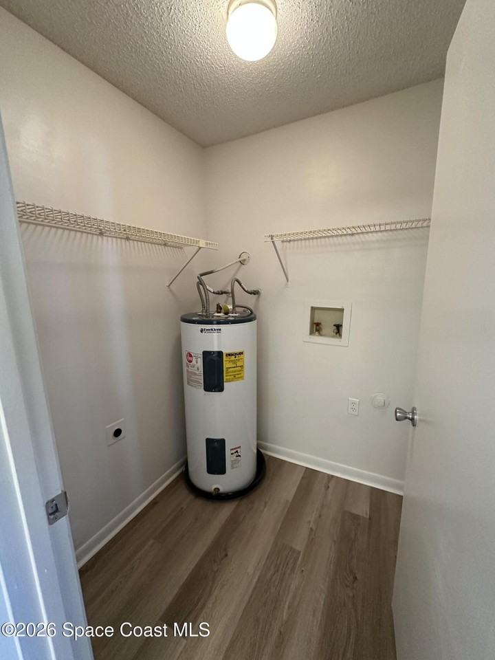 3550 Sable Palm Ln #3550J - Photo 2 of 11