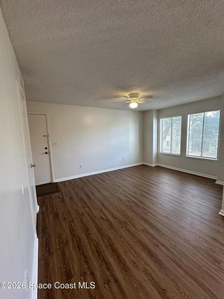 3535 Sable Palm Ln #3535G - Photo 5 of 11