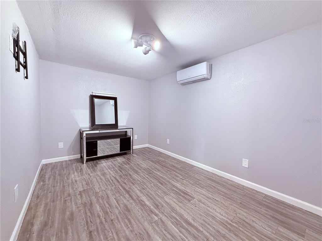 4514 W Fern St #4514 - Photo 5 of 12