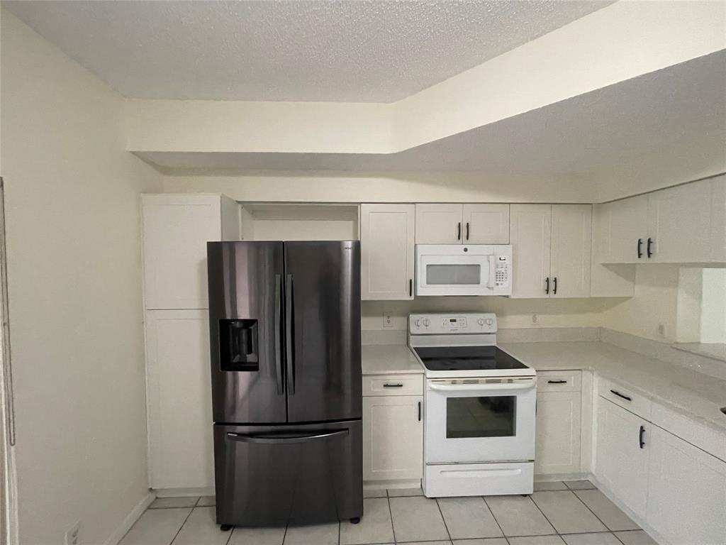 9844 Nw 56th Pl #9844 - Photo 4 of 7