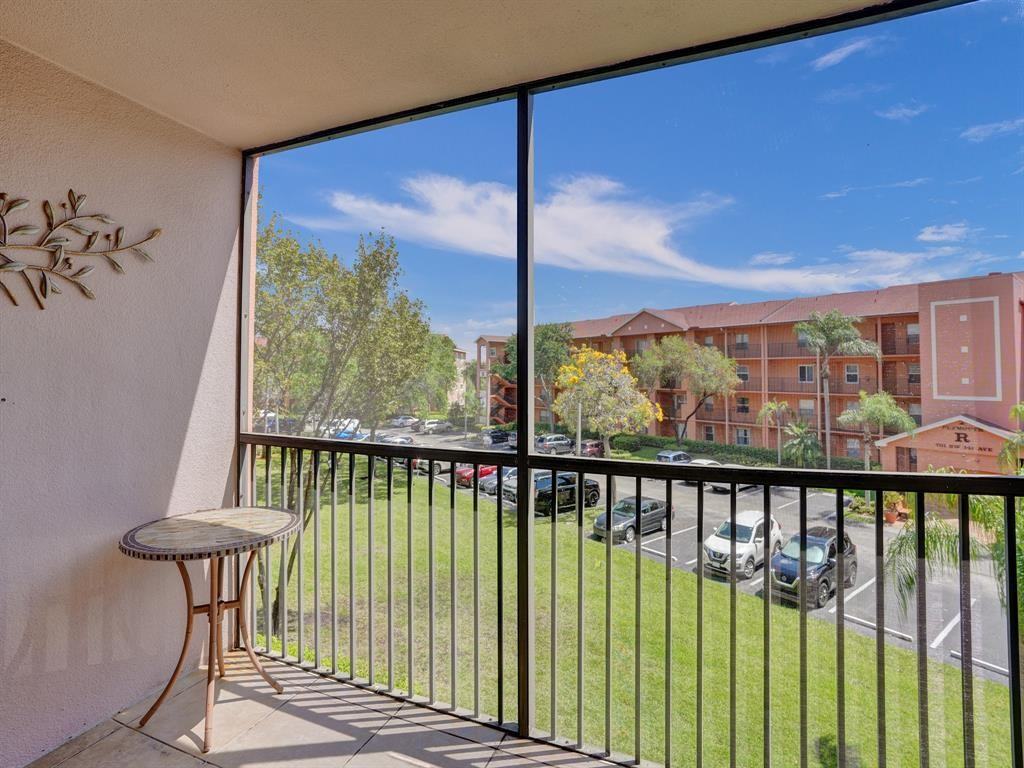 701 Sw 142nd Ave #701-311 - Photo 4 of 28