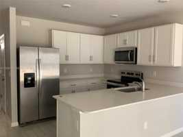 featured image of 3035 Harvard Cir