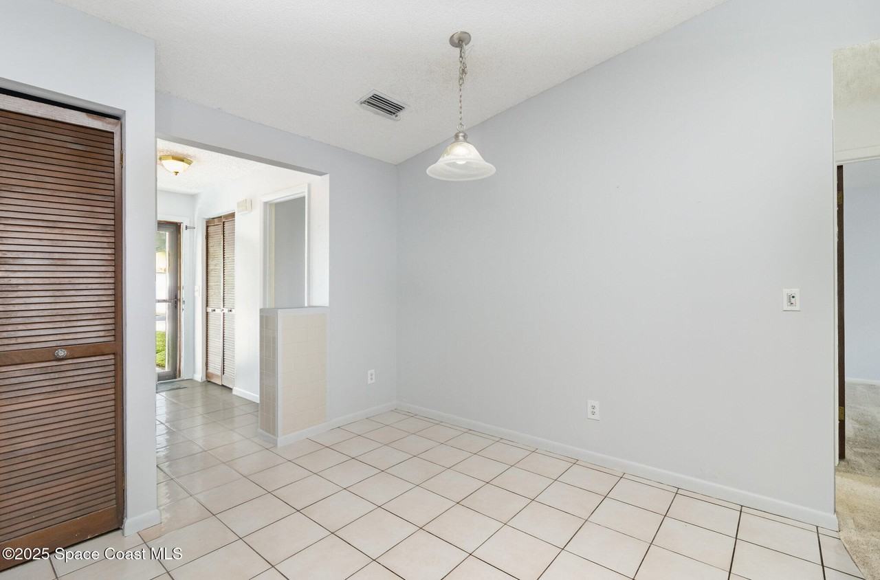 127 Harmony Pl #1279E - Photo 5 of 19