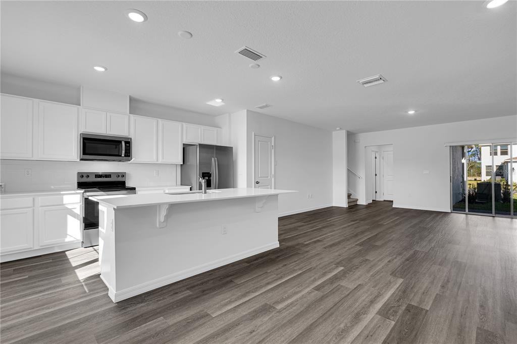 16599 Barbours Creek Way #16599 - Photo 6 of 39