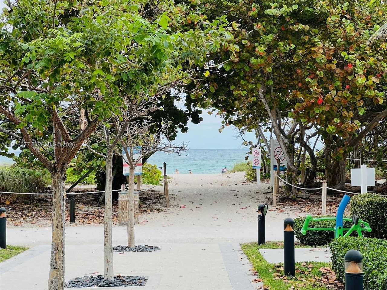 9195 Collins Ave #9195-413 - Photo 4 of 19