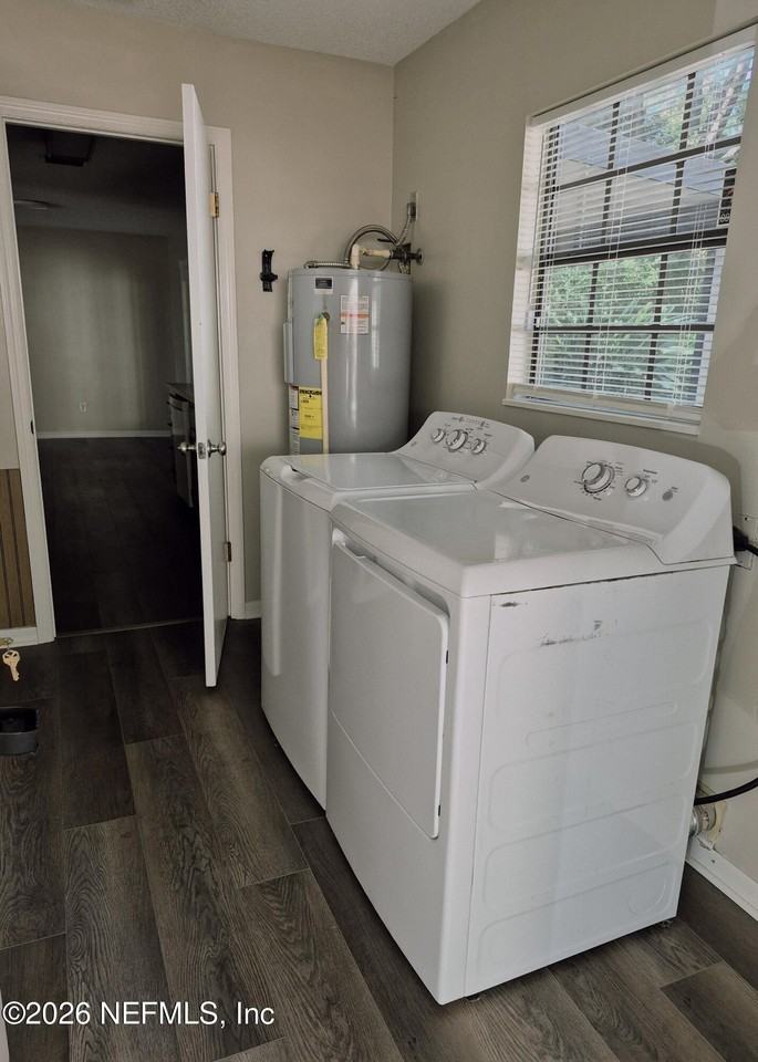 604 Holly Ln #604 - Photo 2 of 12