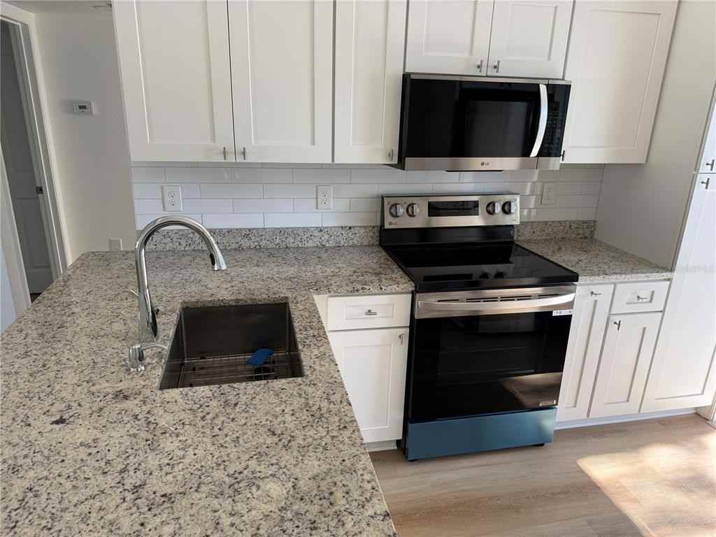 301 S Boyd St #301-14 - Photo 2 of 32