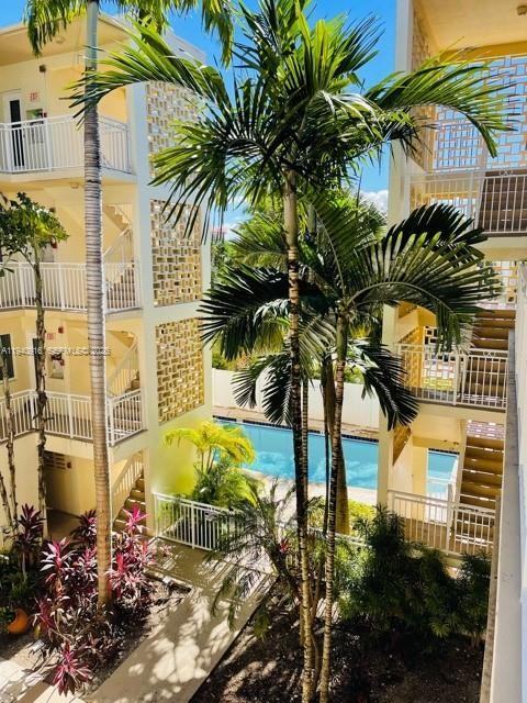 10001 W Bay Harbor Dr #10001-302 - Photo 3 of 11