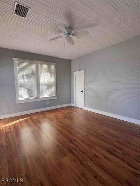 1618 Woodford Ave #1618 - Photo 4 of 17