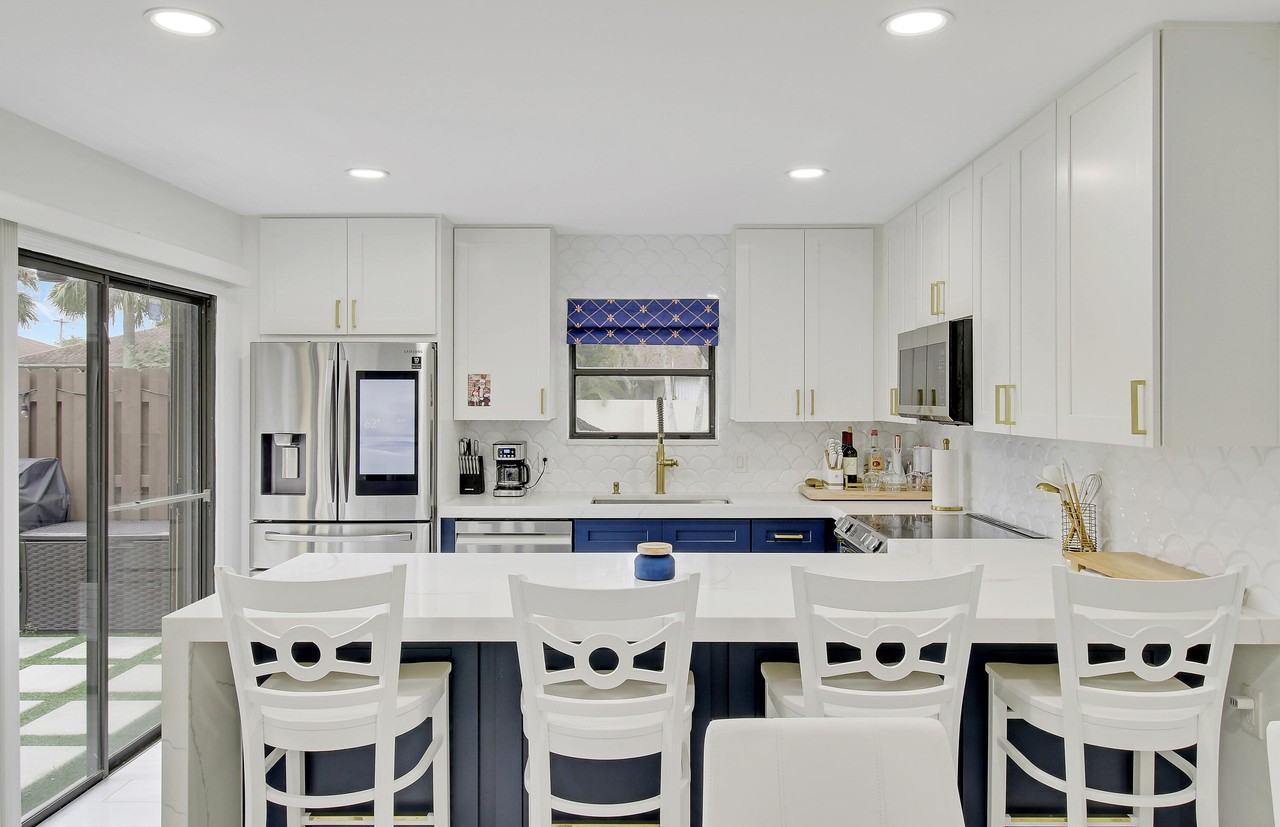 110 N Delaware Blvd #1109C - Photo 3 of 35