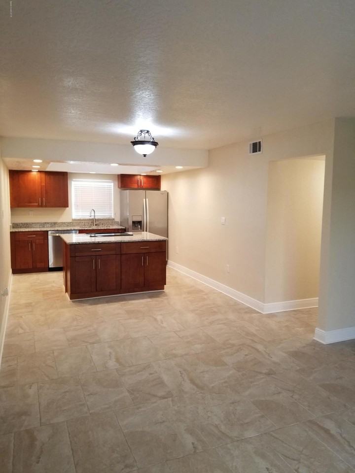 182 Ulster Ln #182 - Photo 3 of 21