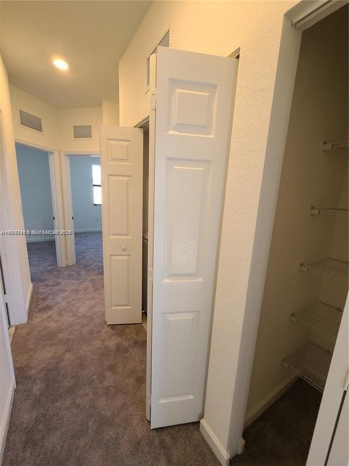 12724 Sw 230th St #12724 - Photo 5 of 21