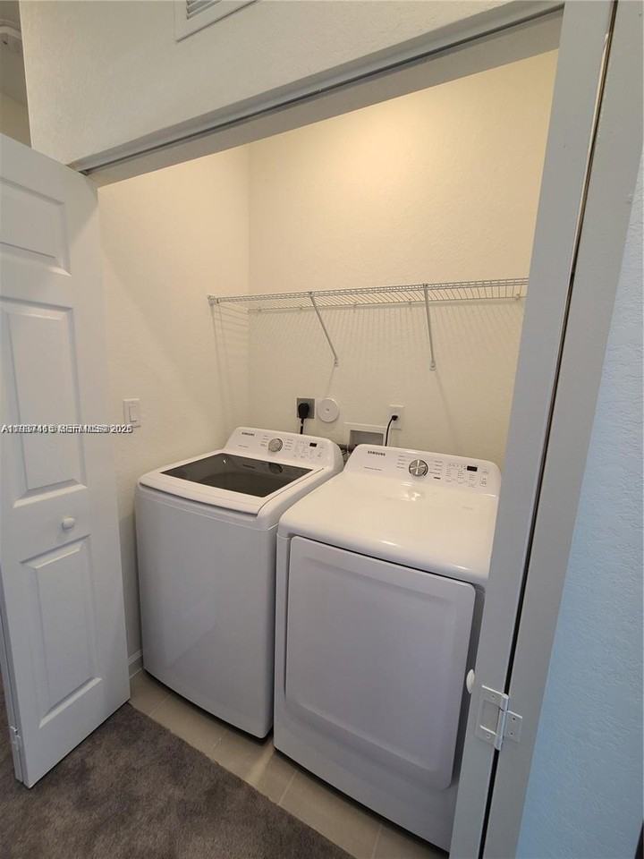 12724 Sw 230th St #12724 - Photo 6 of 21