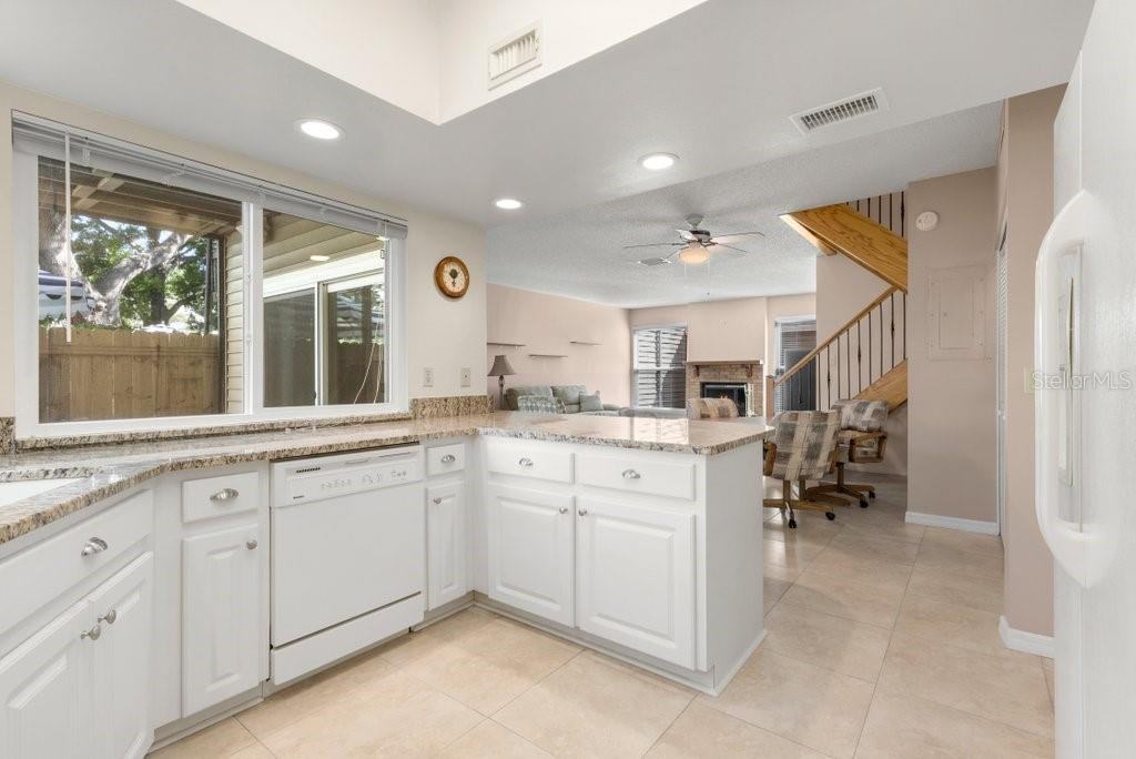 1507 S Alabama Ave #1507 - Photo 5 of 35