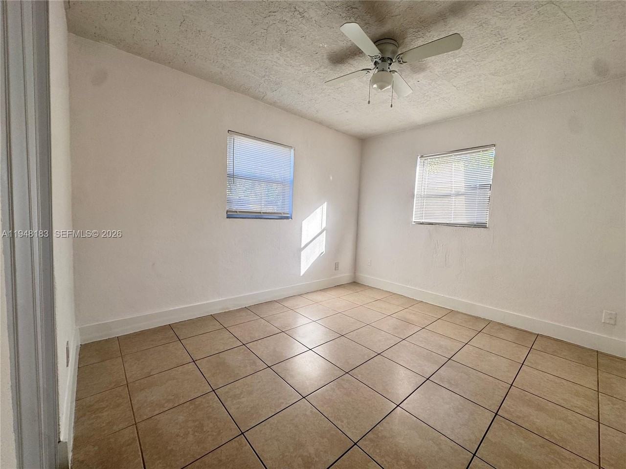 4851 Sw 44th Ave #4851 - Photo 3 of 18