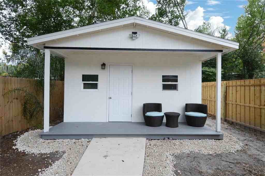 10934 N Boulevard #10934 - Photo 6 of 35